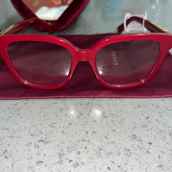 Got these glasses as a gift from a family member but I don’t wear glasses - Picture 2 of 4